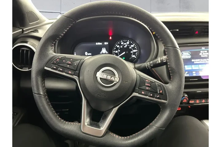 $20651 : Nissan Kicks 2024 SR 4dr Cro image 9