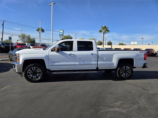 $57365 : Pre-Owned 2019 Silverado 3500 image 3