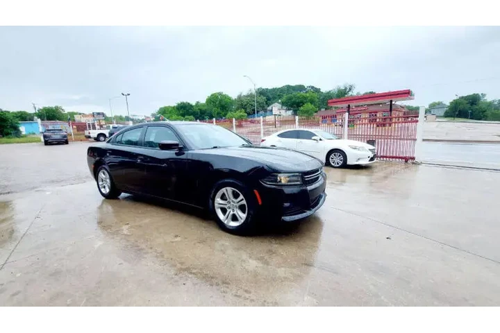 $13990 : 2021 Charger SXT image 4