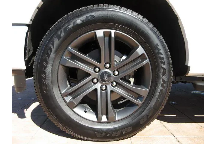 $39050 : Ford F-150 2022 4x4 King Ran image 8