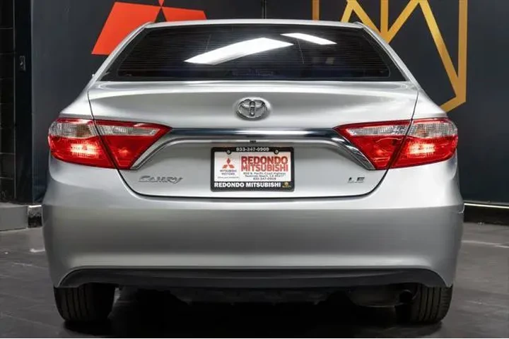 $15548 : Toyota Camry 2015 SE 4dr Sed image 9