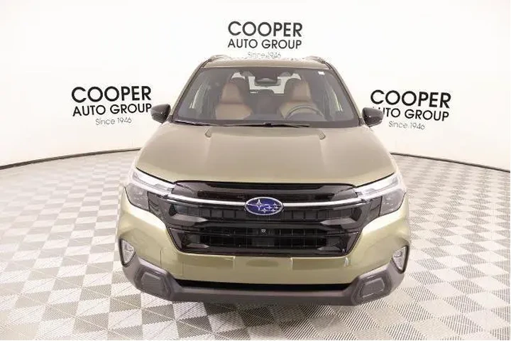 $36849 : Subaru Forester 2025 AWD Tou image 9