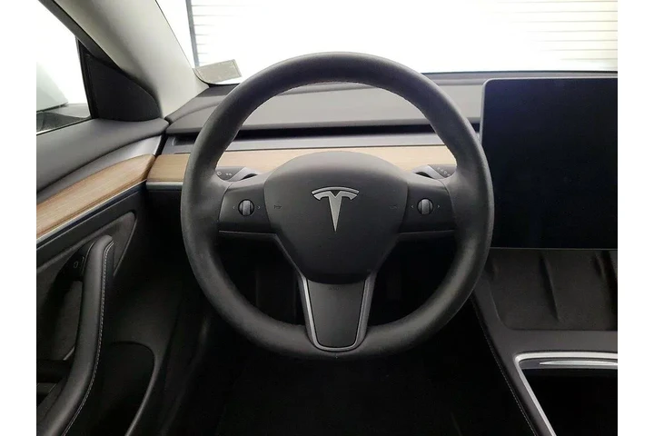 $27998 : Tesla Model 3 2022 AWD Long image 10