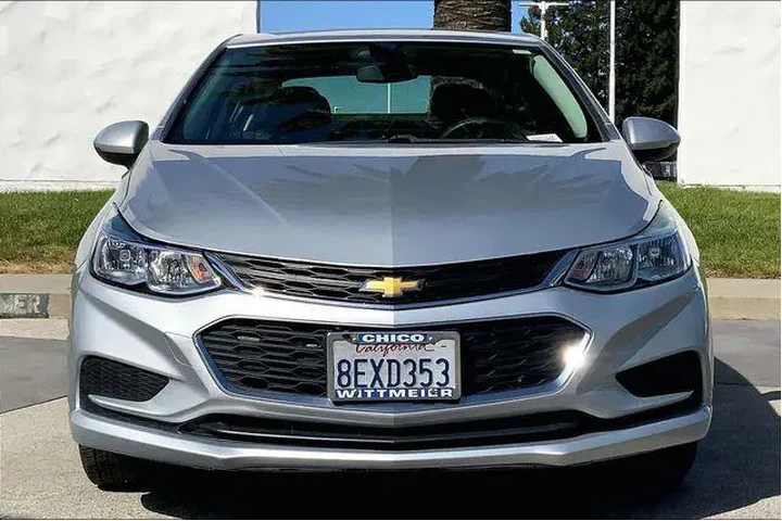 $13985 : Chevrolet Cruze 2018 LS Auto image 3