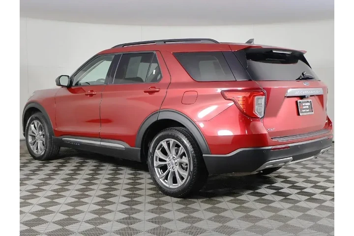 $24393 : Ford Explorer 2022 AWD XLT 4 image 9