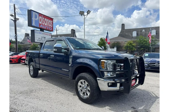 2019 F-250 SD XLT Crew Cab 4WD image 3