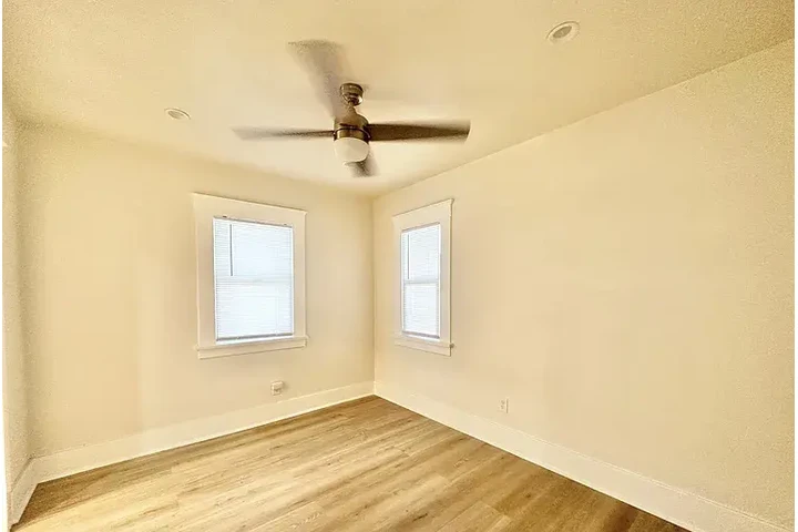 $1700 : HOUSE FOR RENT IN LOS ANGELES image 9