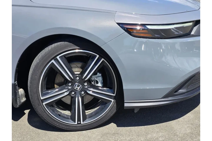 $31998 : Honda Accord Hybrid 2025 Spo image 9