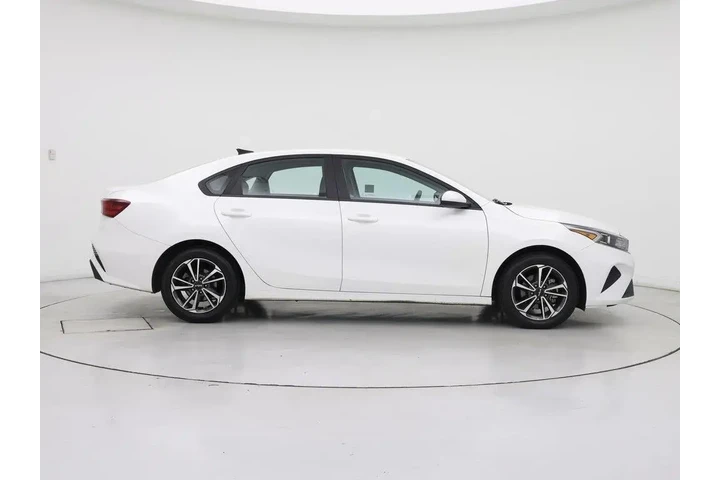 $17998 : Kia Forte 2023 LXS 4dr Sedan image 7
