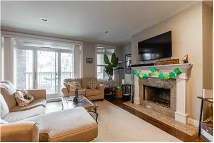 $5495 : Rental property with 3 bedro image 3