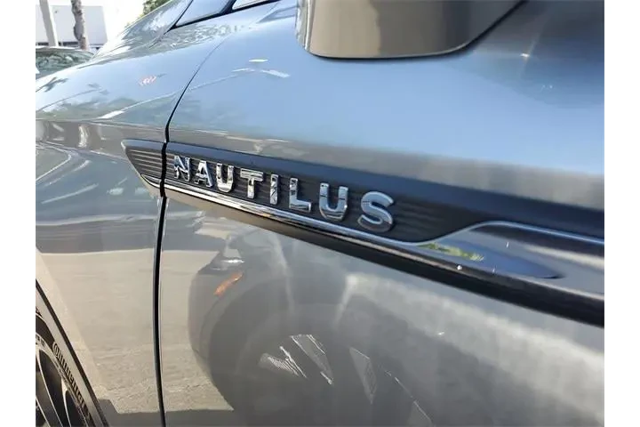 $39990 : Lincoln Nautilus 2023 AWD Re image 10