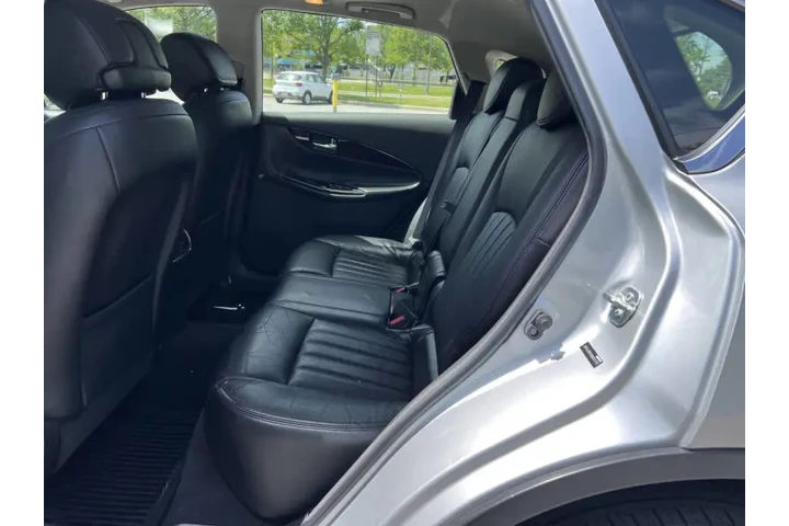 $11500 : 2016 QX50 image 9