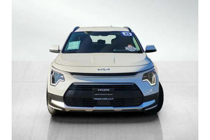 $29921 : Kia Niro Plug-In Hybrid 2025 image 2