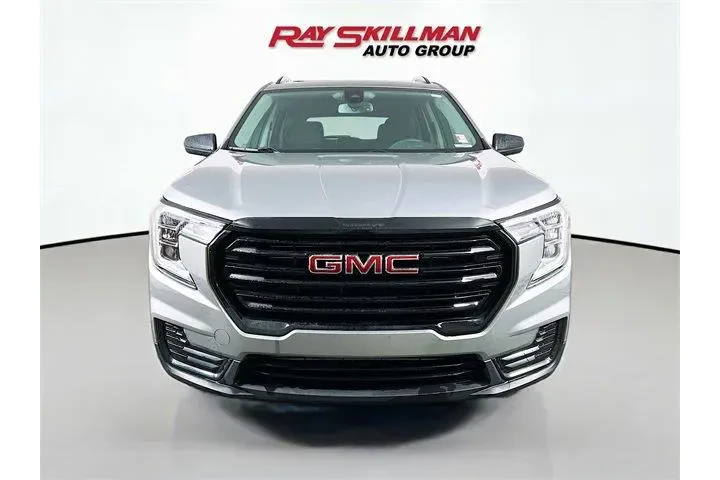 $23975 : GMC Terrain 2023 SLE 4dr SUV image 2