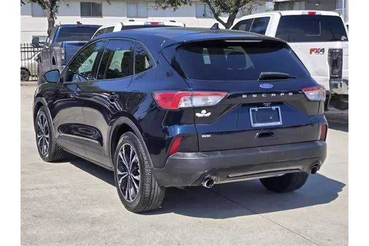 $15976 : Ford Escape 2021 SE 4dr SUV image 5