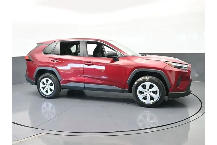 $22669 : Toyota RAV4 2024 AWD LE 4dr image 3