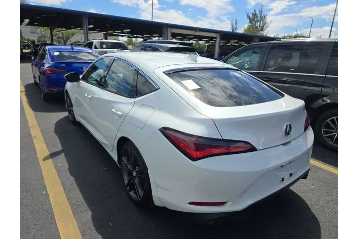 $29861 : Acura Integra 2023 4dr Liftb image 4
