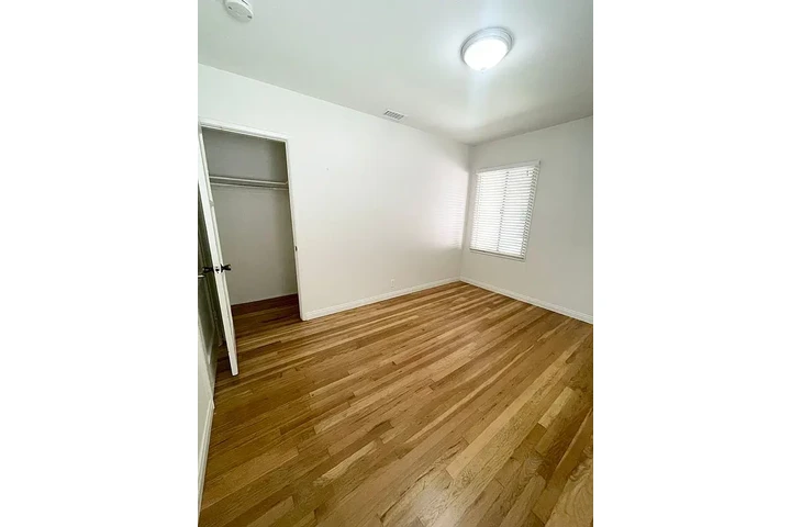 $1000 : Casa disponible en alquiler image 2