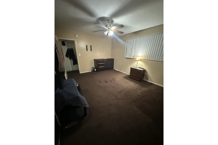 $850 : SE RENTA CUARTO GRANDE image 3