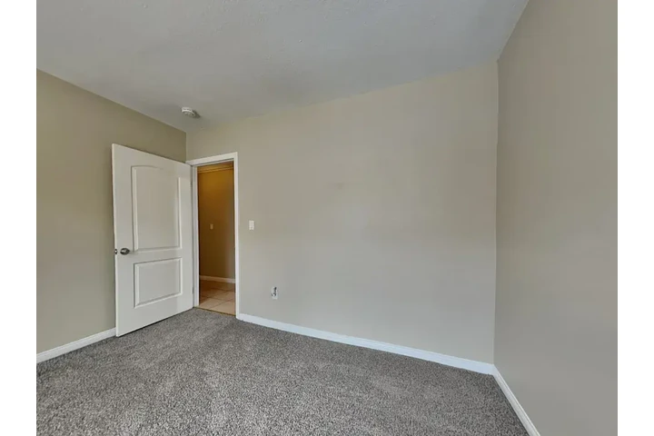 $1850 : Affordable Apartment For Rent image 7
