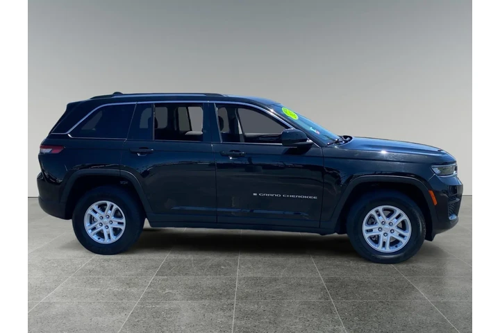 $28542 : Jeep Grand Cherokee 2023 4x2 image 6