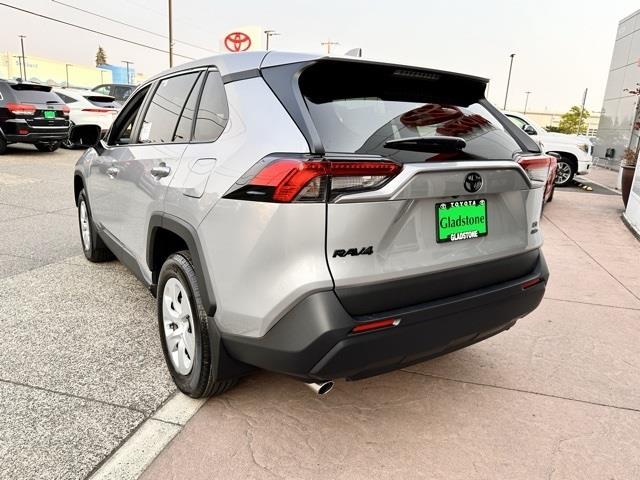 $32037 : 2024 RAV4 LE image 3