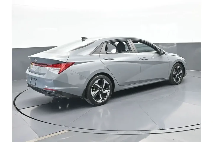 $17881 : Hyundai ELANTRA 2022 SEL 4dr image 6