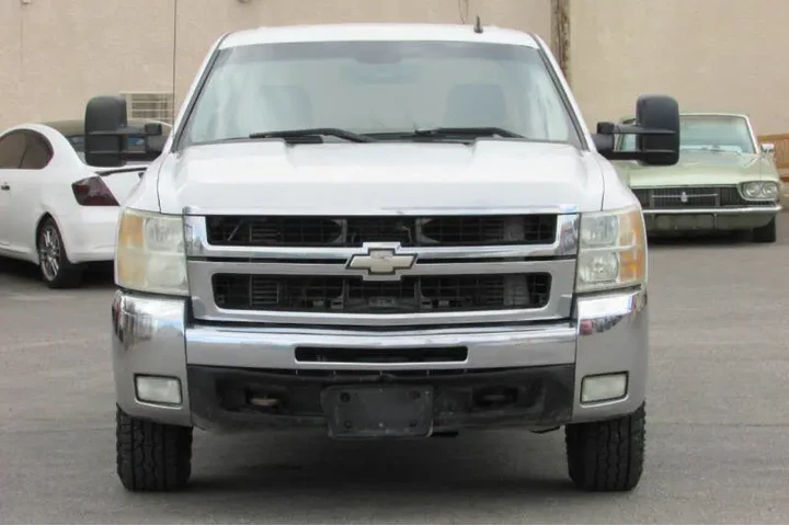 $13995 : 2007 Silverado 2500HD LT2 image 4