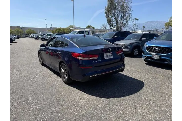 $16800 : Kia Optima 2020 LX 4dr Sedan image 4