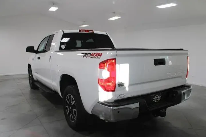$29898 : Toyota Tundra 2016 4x4 SR5 4 image 7