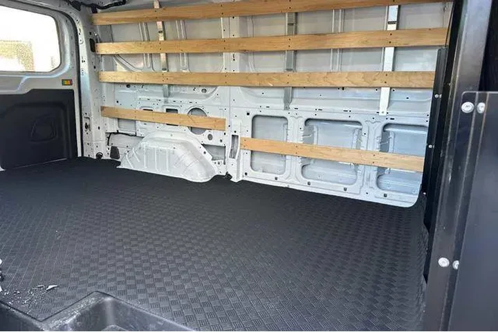 $33610 : Ford Transit 2024 250 3dr LW image 10