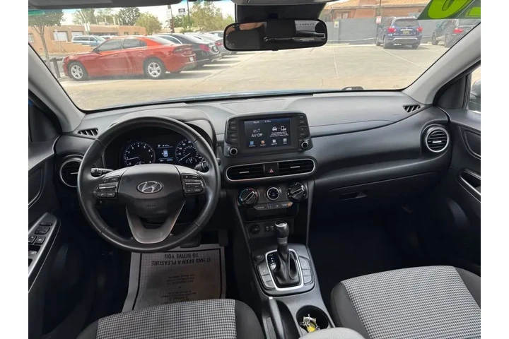 2020 Kona SEL image 9