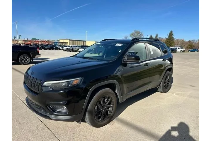 $22621 : Jeep Cherokee 2023 4x4 Altit image 3