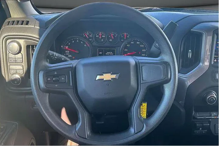 $25500 : Chevrolet Silverado 1500 202 image 9