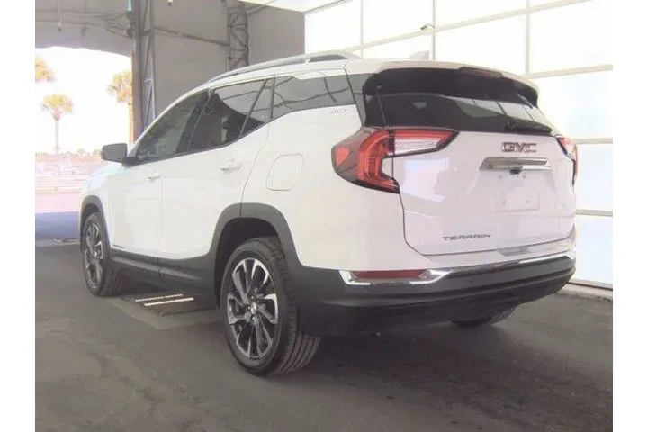 $28700 : GMC Terrain 2024 SLT 4dr SUV image 4