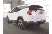 $28700 : GMC Terrain 2024 SLT 4dr SUV thumbnail