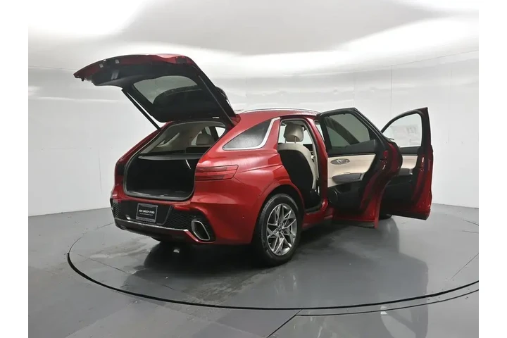 $38991 : Genesis GV70 2023 AWD 2.5T S image 6