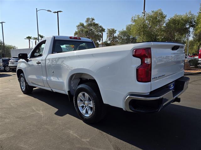 $28977 : Pre-Owned 2023 Silverado 1500 image 4