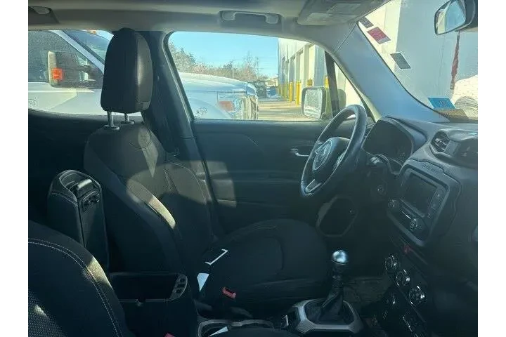 $11548 : Jeep Renegade 2016 4x4 Latit image 5