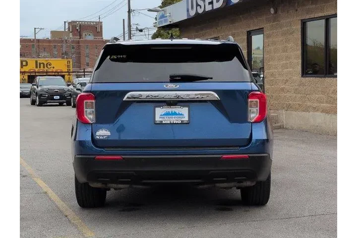 $26997 : Ford Explorer 2022 AWD XLT 4 image 4