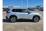 $20500 : Nissan Rogue 2022 AWD SV 4dr thumbnail