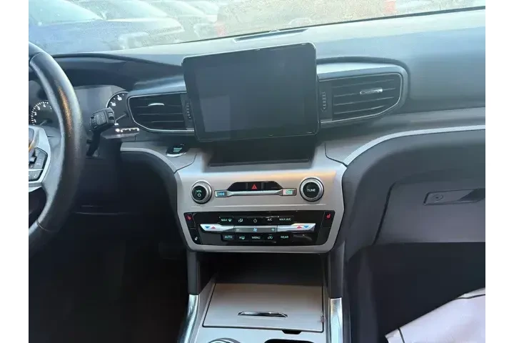 $30877 : Ford Explorer 2022 AWD XLT 4 image 5