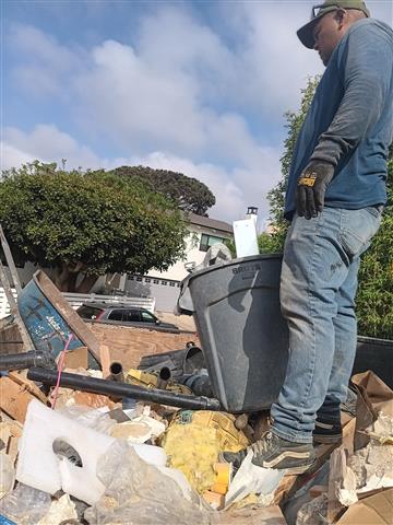 Garage cleaning and demolition image 2