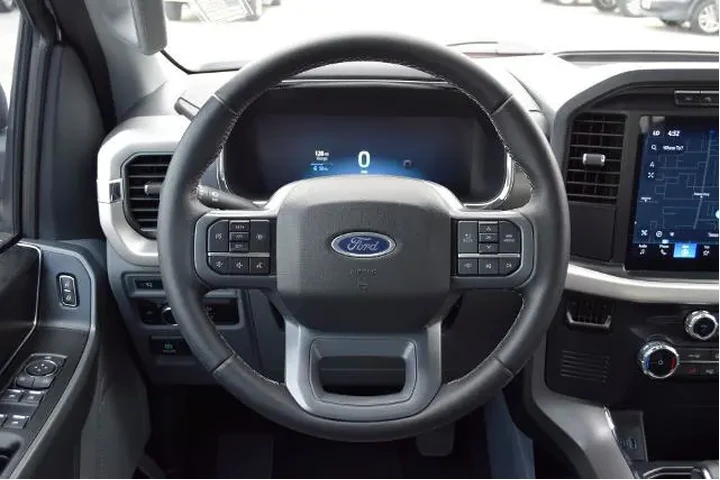 $38925 : Ford F-150 Lightning 2023 AW image 7