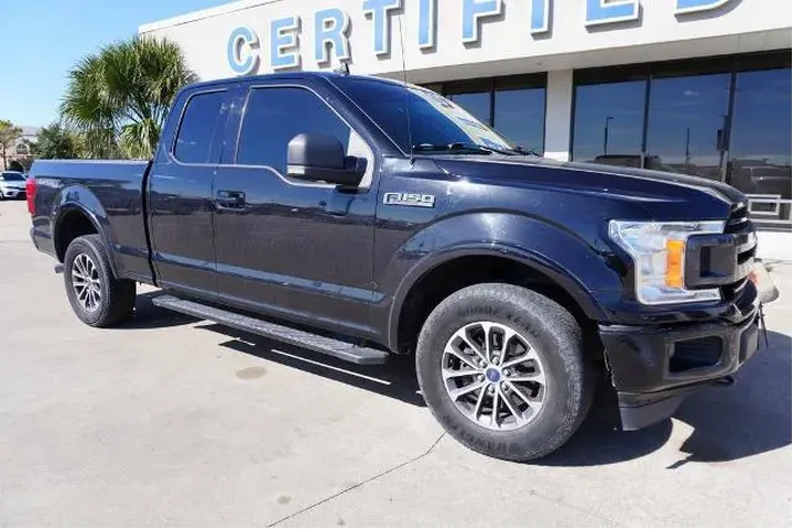 $26888 : Ford F-150 2019 4x4 XLT 4dr image 1