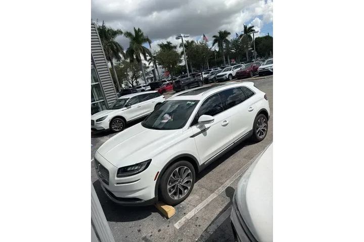 $38590 : Lincoln Nautilus 2023 AWD Re image 3
