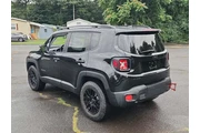 $11900 : Jeep Renegade 2017 4x4 Altit thumbnail