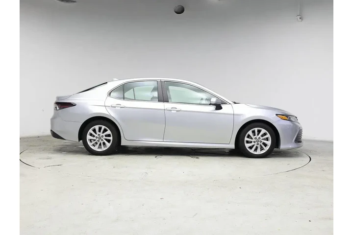 $23998 : Toyota Camry 2022 LE 4dr Sed image 7