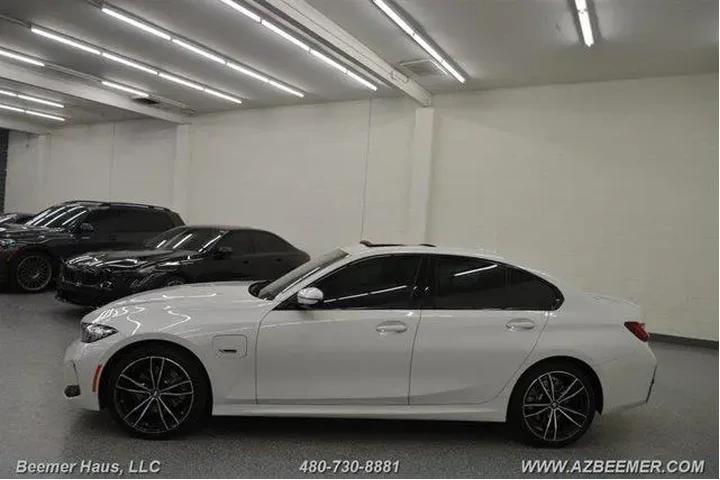 $34998 : BMW 3 Series 2023 330e 4dr S image 4