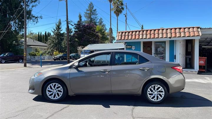 $11944 : 2018 TOYOTA COROLLA image 8